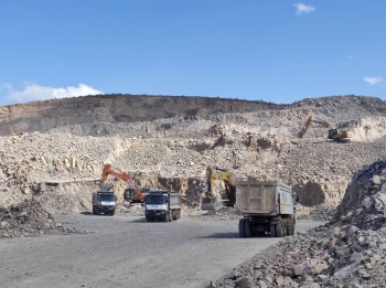 Toprağa değer,
yarına 