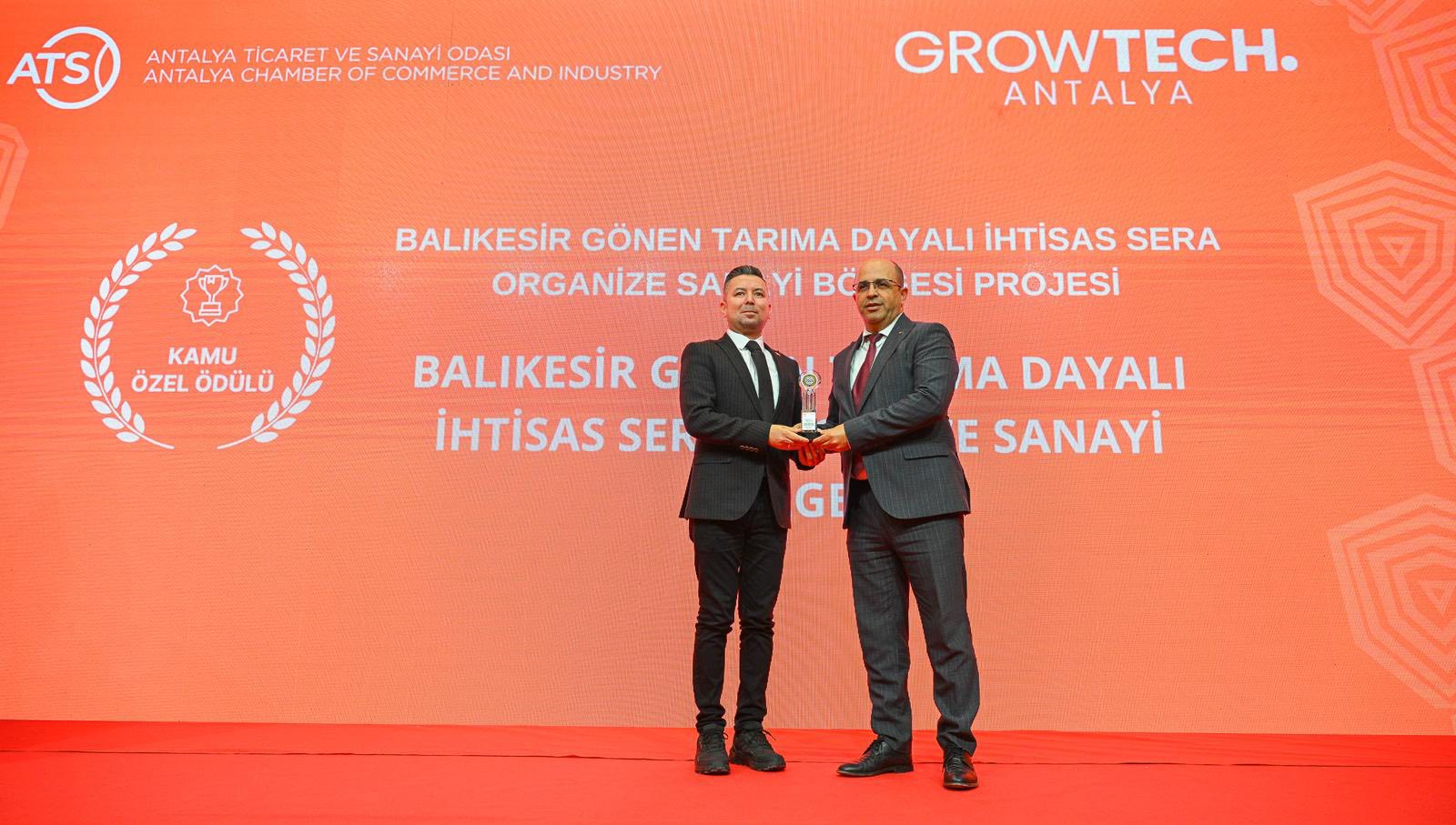 Growtech
İnovasyon Ödülleri’nde “Kamu–Özel” kategorisinin kazananı Balıkesir Gönen Sera
Organize Tarım Bölgesi oldu.