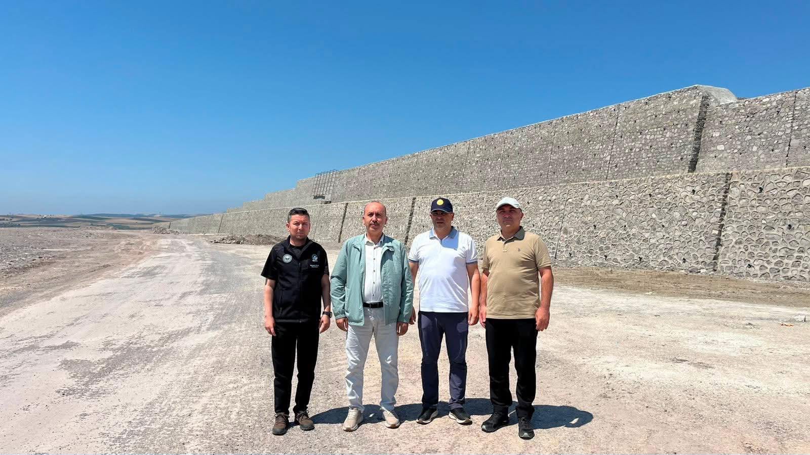 Balıkesir Gönen Sera Organize Tarım Bölgesi’nde sürdürülen çalışmalar, modern ve sürdürülebilir tarımsal üretim vizyonuyla kararlılıkla devam ediyor…